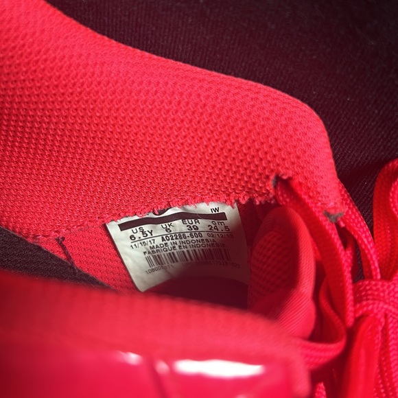 Nike Air siren red sneaker, size 6.5 - Picture 4 of 7